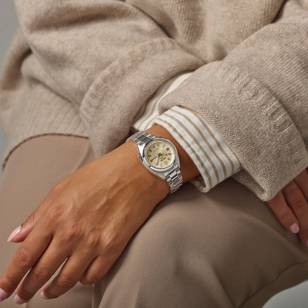 seiko 5 sports hebitama snxs in double cream