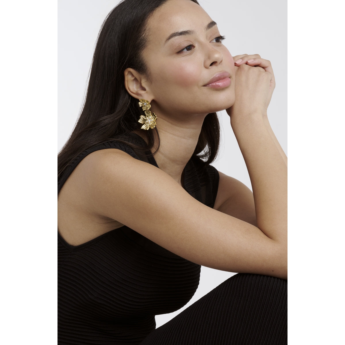 ted baker pettala: flower statement gold tone pearl & crystal drop earrings