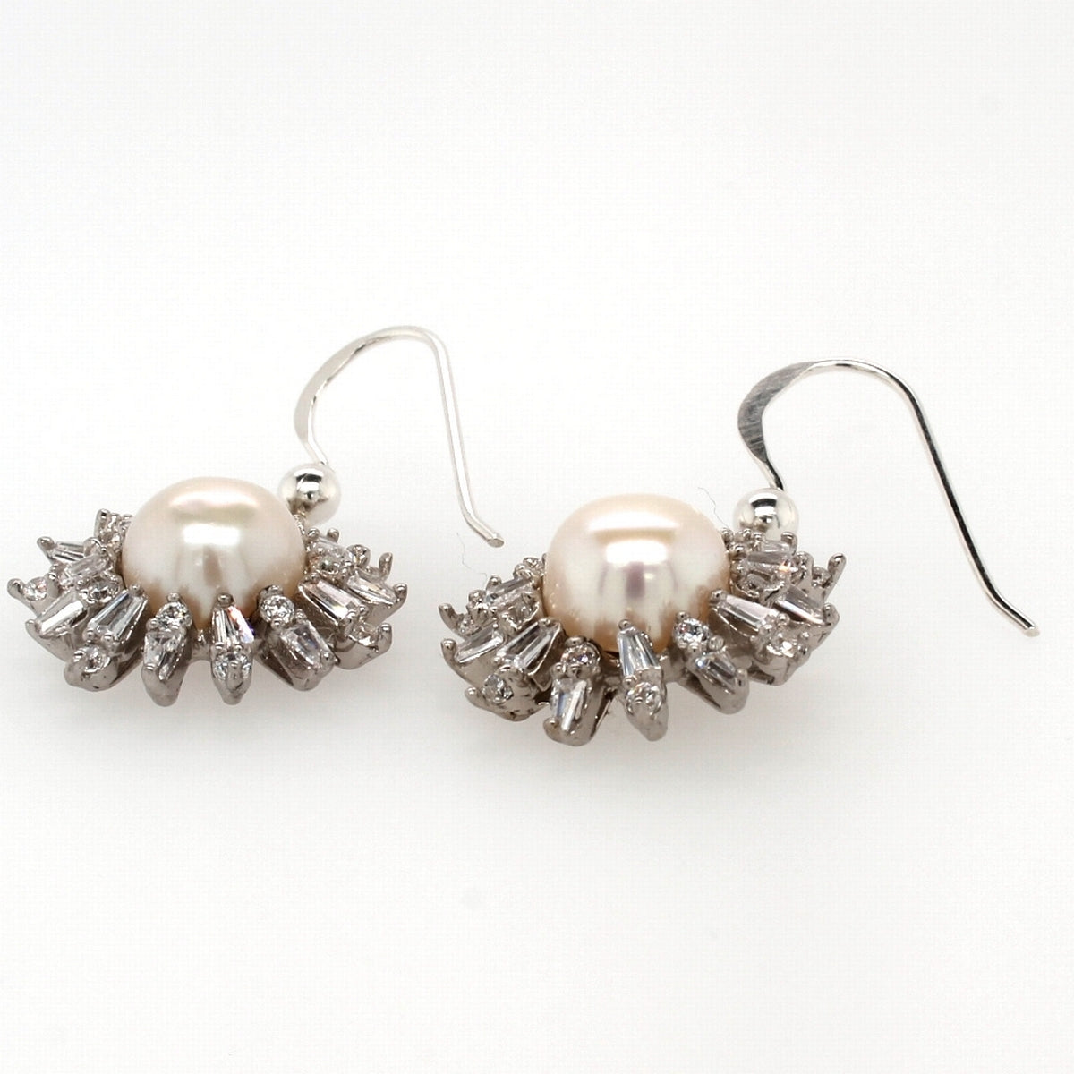silver pearl-cz sun burst cluster earwire earrings & pendant set 8mm-9mm�on 45cm chain a