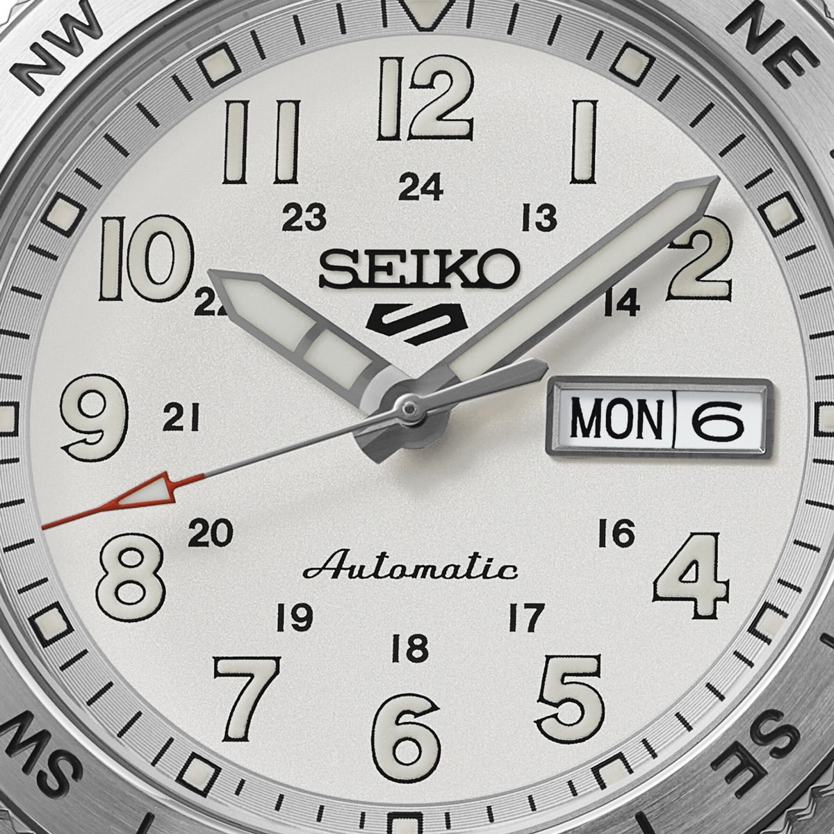 seiko 5 sports field in white ensign