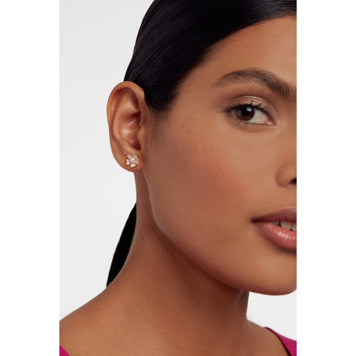 ted baker peti: painted flower stud earrings gold tone, light pink & pearl