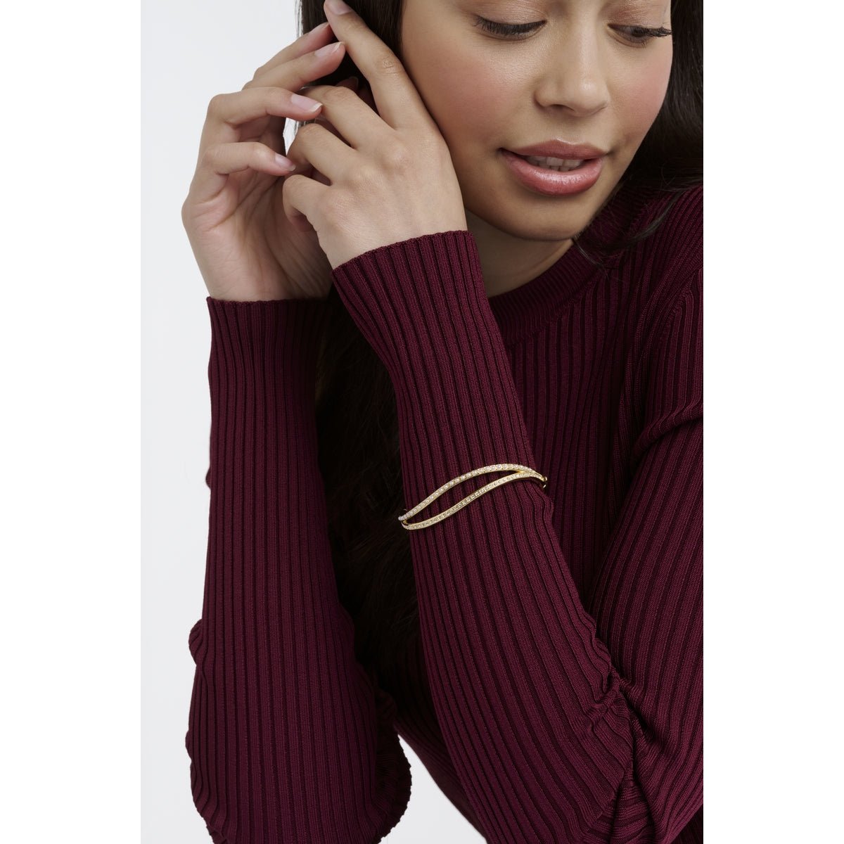 ted baker wavie: jewelled wave hinged crystal pearl gold tone bangle bracelet