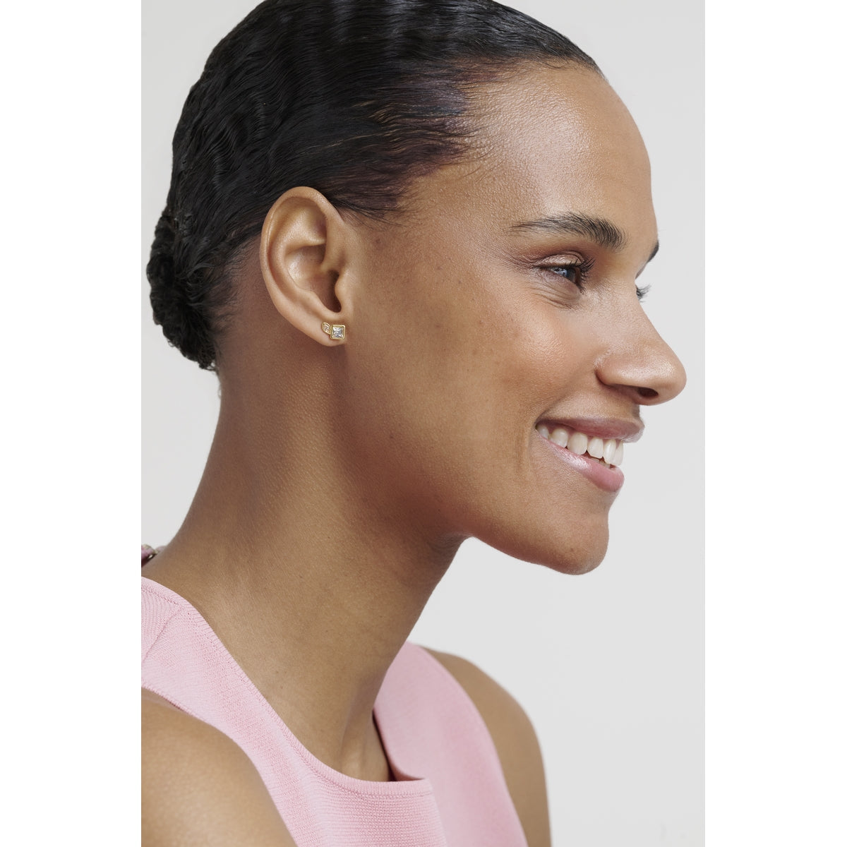 ted baker milani: mini crystal cluster gold tone stud earrings